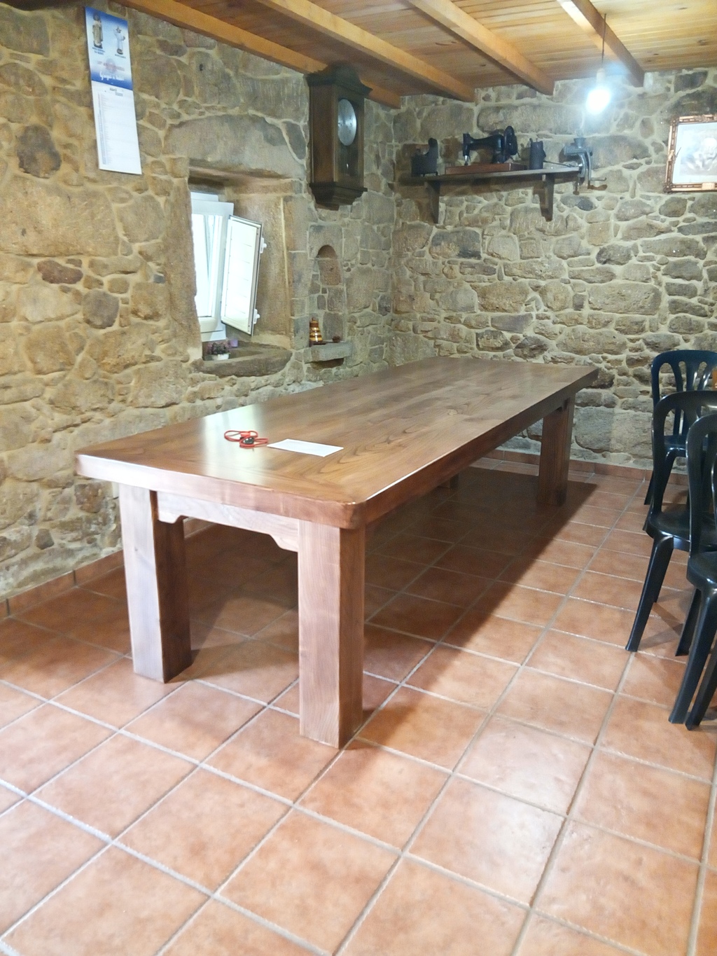 Mesa Castaño